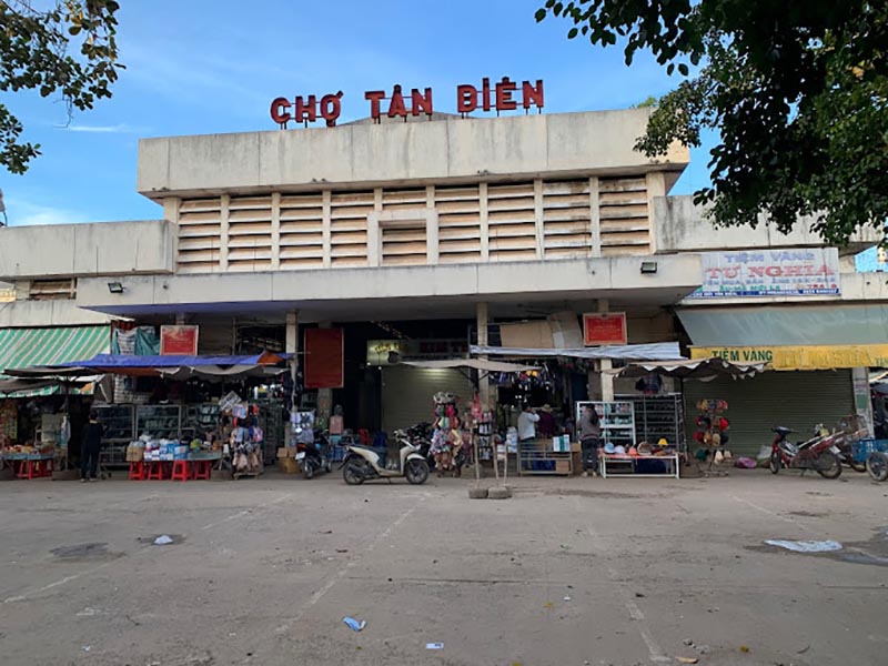Cổng chợ Tân Biên Tây Ninh