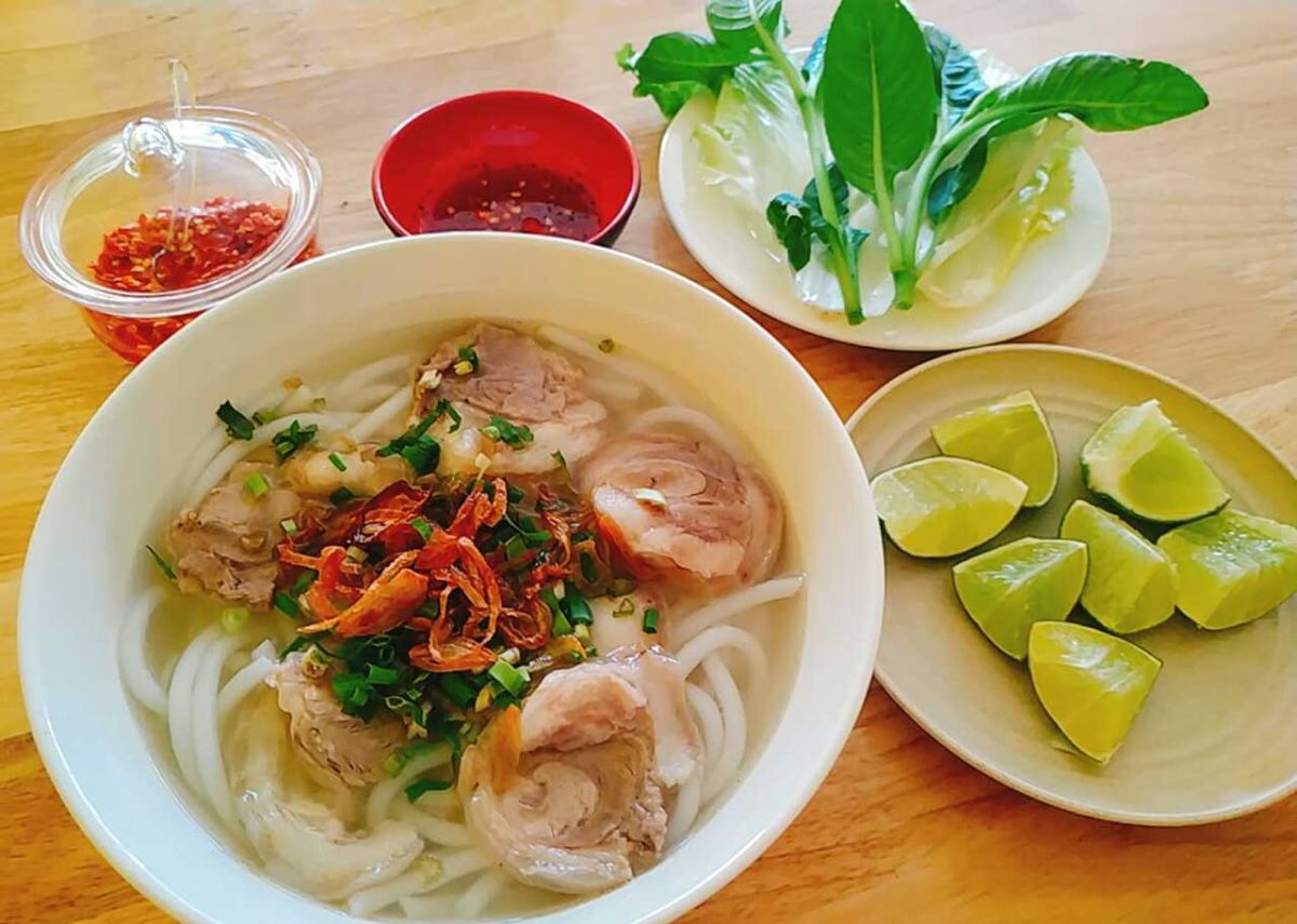 Tô bánh canh Trảng Bàng hoàn chỉnh