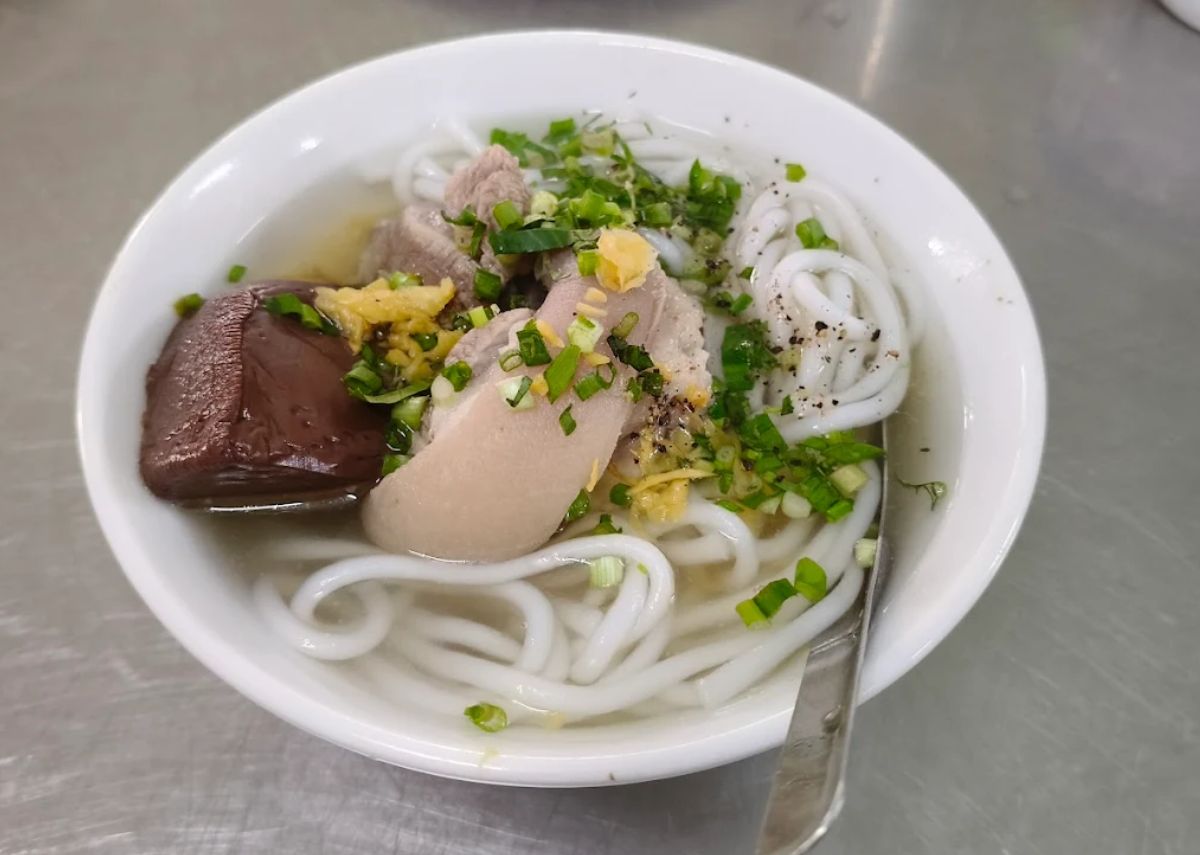 Bánh canh Năm Dung 1