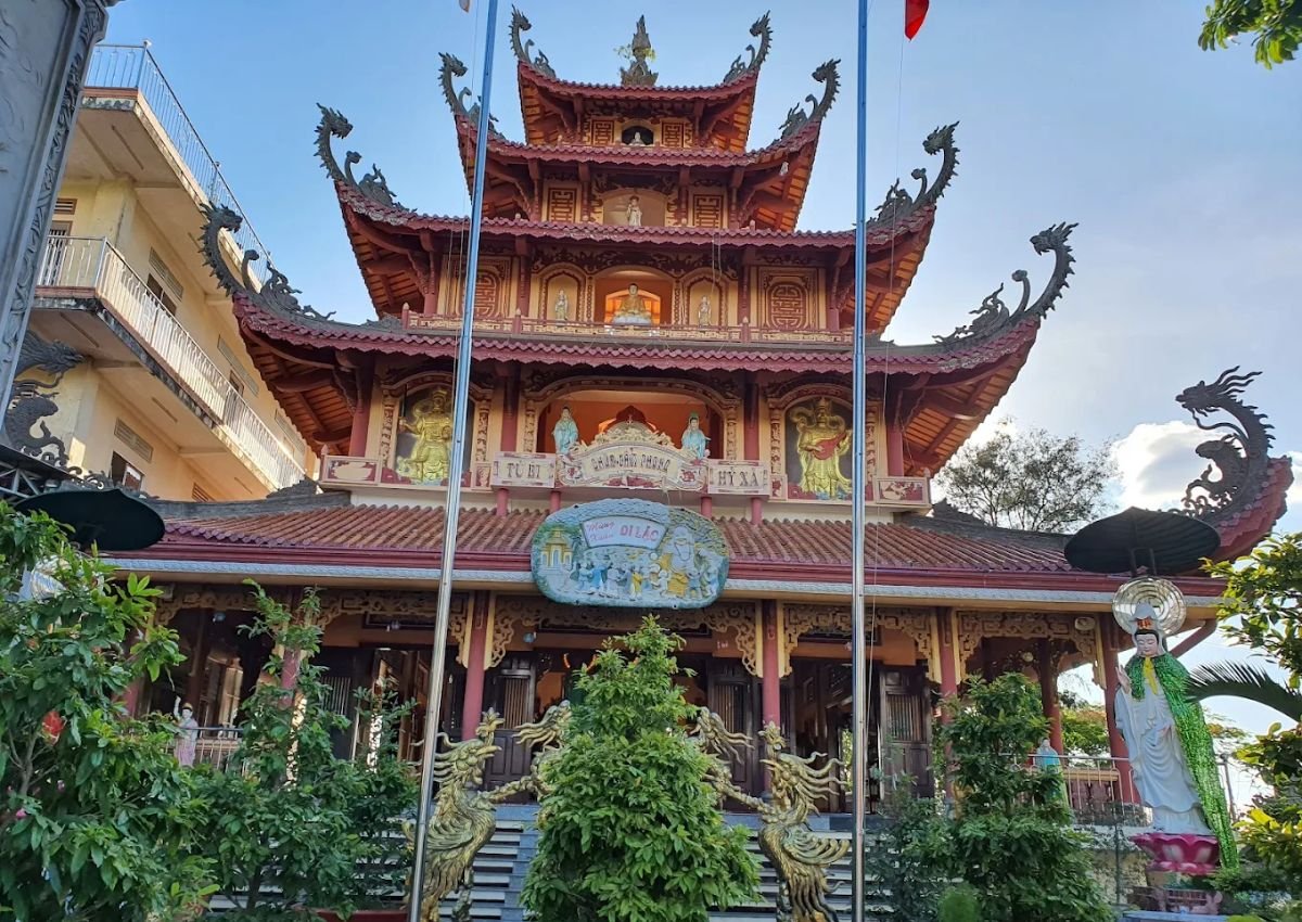 Chùa Cẩm Phong Tây Ninh