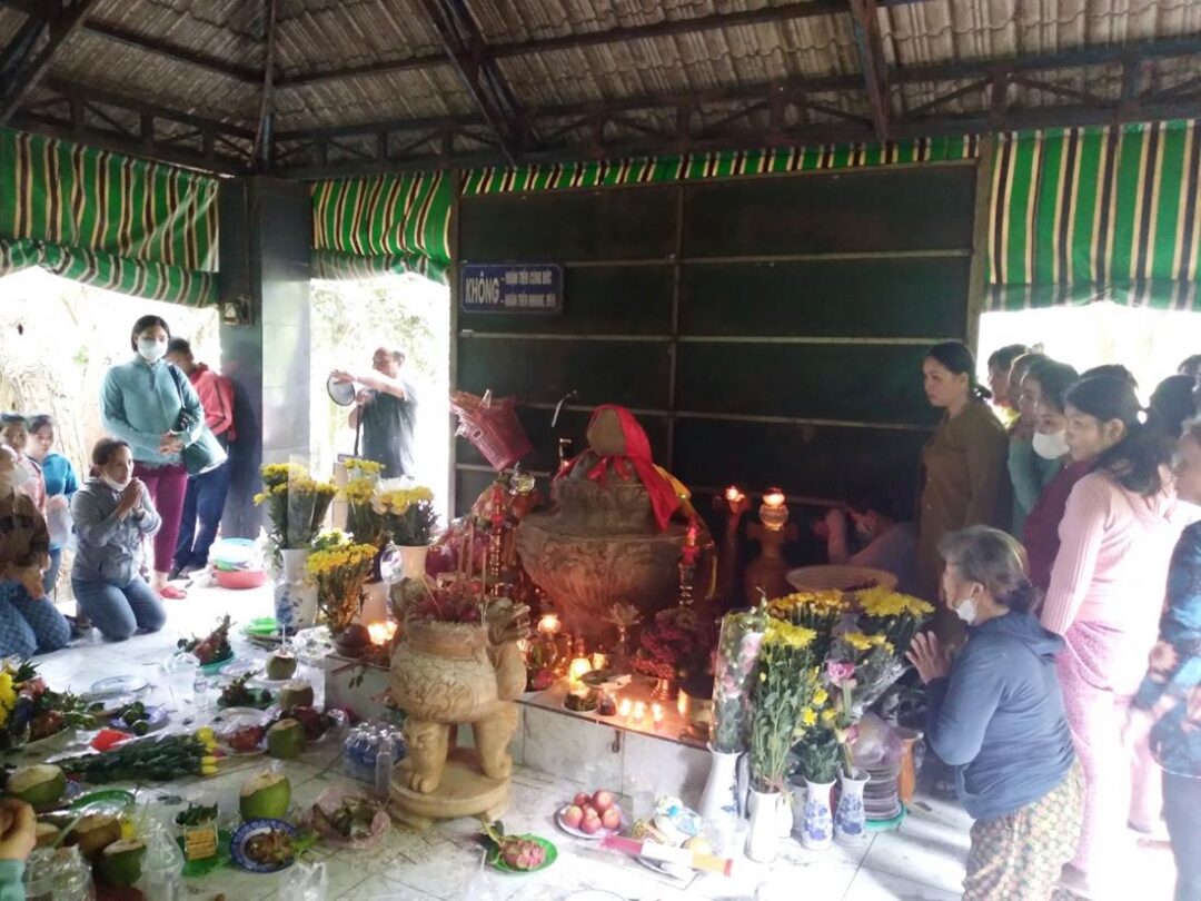 Miếu Ông Đá Bến Cầu Tây Ninh