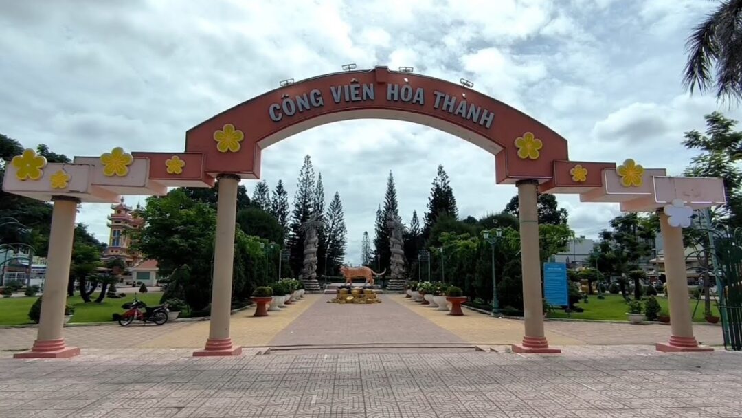 Công viên Hòa Thành