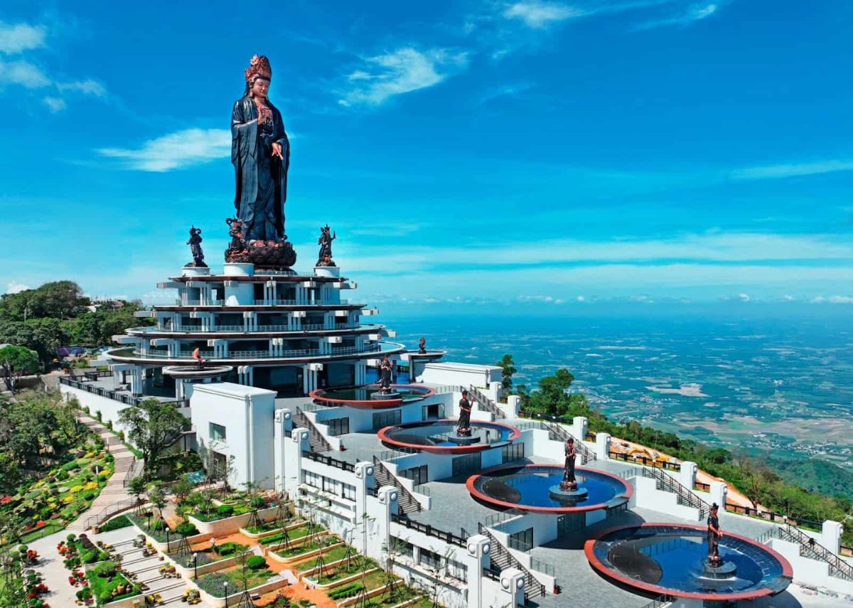 Núi Bà Đen Tây Ninh