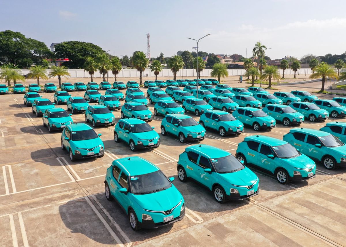 Di chuyển đến Tòa Thánh Tây Ninh