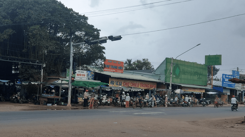Chợ chiều Tân Phú