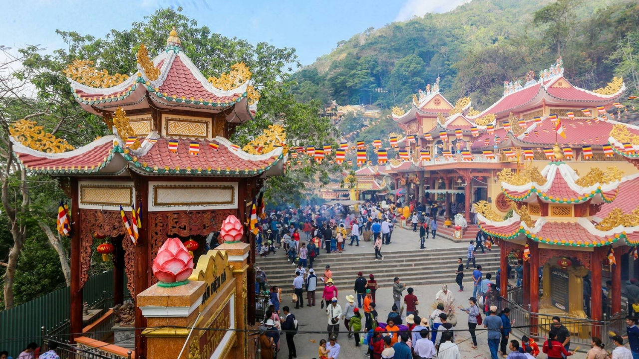 Lưu ý khi tham quan địa điểm tâm linh Tây Ninh
